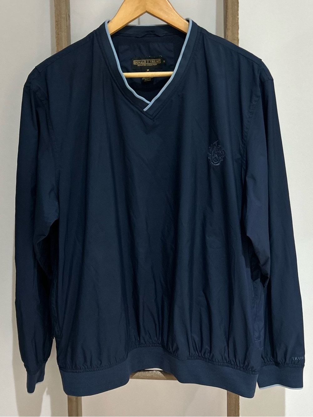 Donald J. Trump Signature Golf Pullover Windbreaker Navy Blue V-Neck Size M